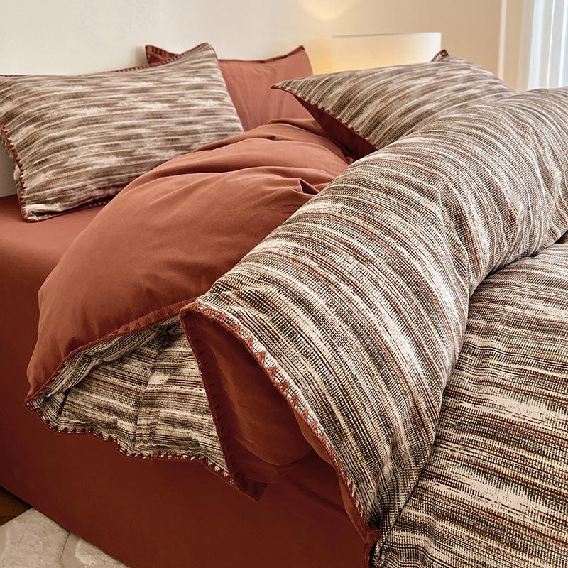 2025 New All-Cotton Flannel Bedding Set: Thick Quilt Cover, Triangular Edge, Warm Bed Sheet