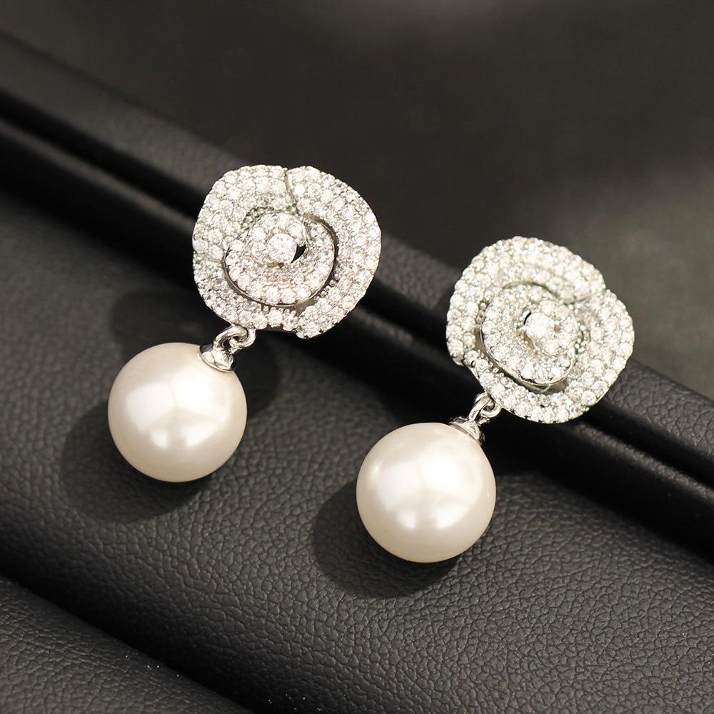 New product temperament: diamond-inlaid white rose stud earrings, simple and versatile, imitation pearl earrings, 925 silver needle earrings, earrings