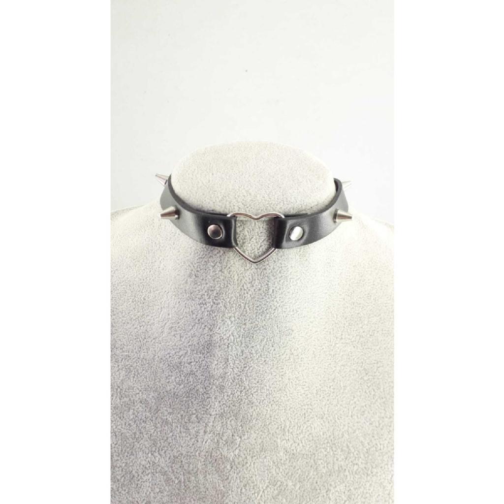 Gotický Choker Se Srdcem A Krátkými Ozuby