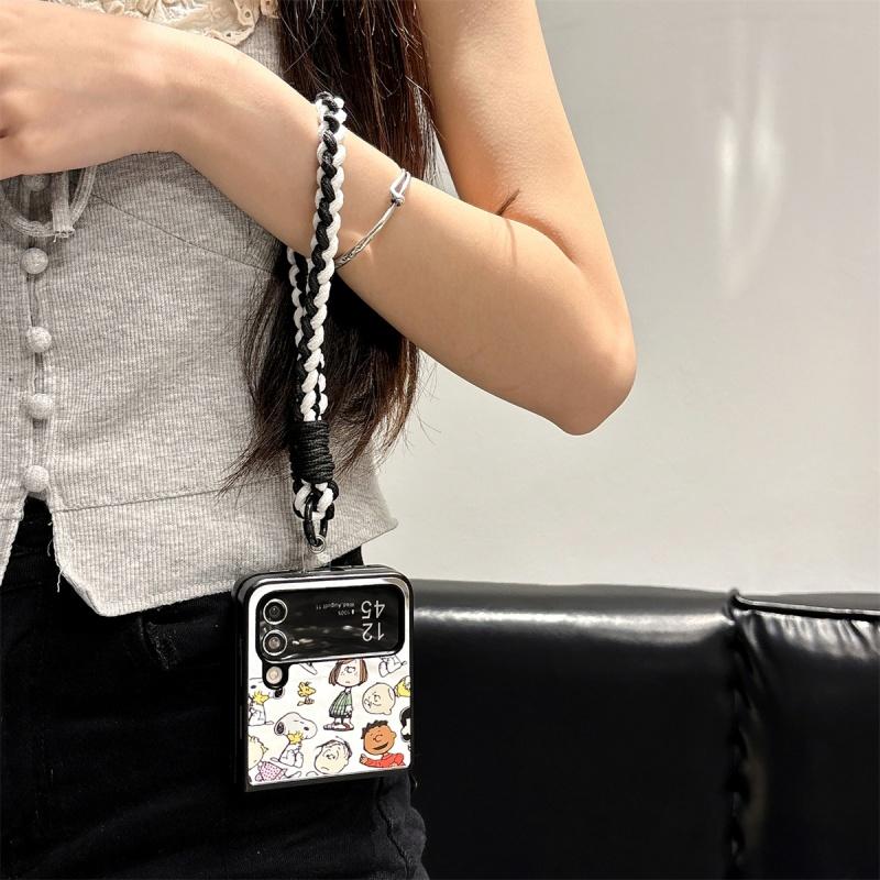 Cute cartoon Snoopy Make Up Mirror Folding Phone Case For Samsung ZFlip 3 4 5 6 ZFlip7 Funny girl's gift Snoopy Mirror Cover