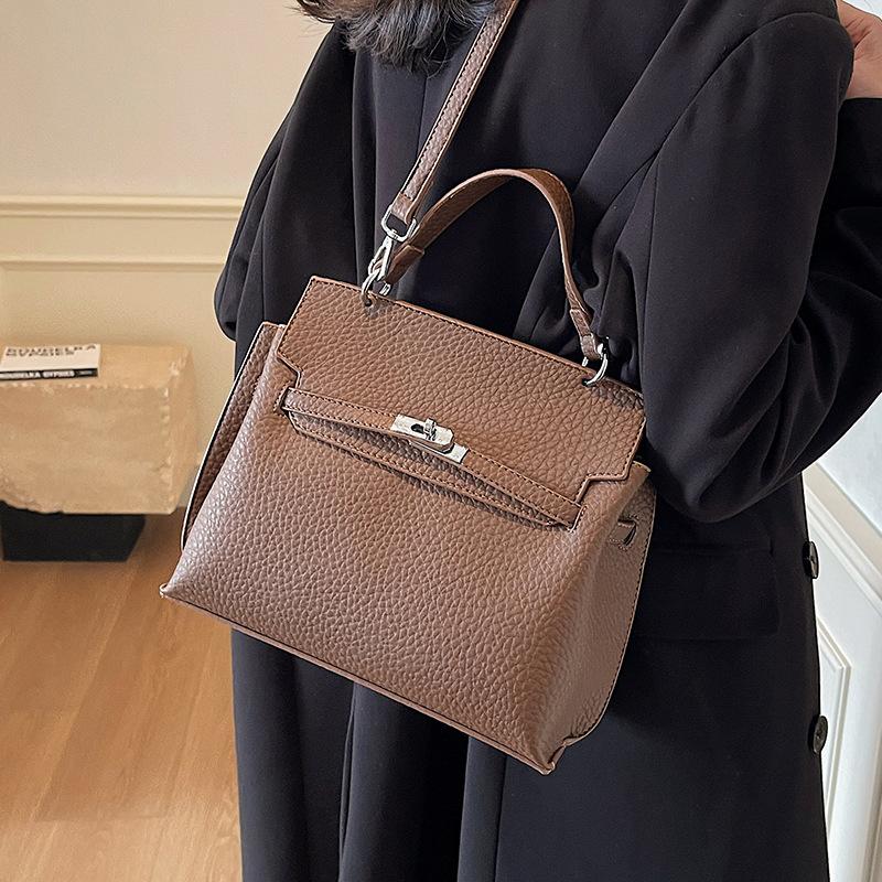 2025 new fashionable and simple commuter portable platinum bag women's temperament versatile lychee pattern texture messenger bag