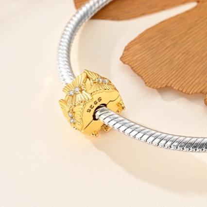 

Autumn Collection Copper Golden Charm Maple Leaf Beads Thanksgiving Pendant Fits Genuine Bracelets DoItYourself Jewellery Gifts