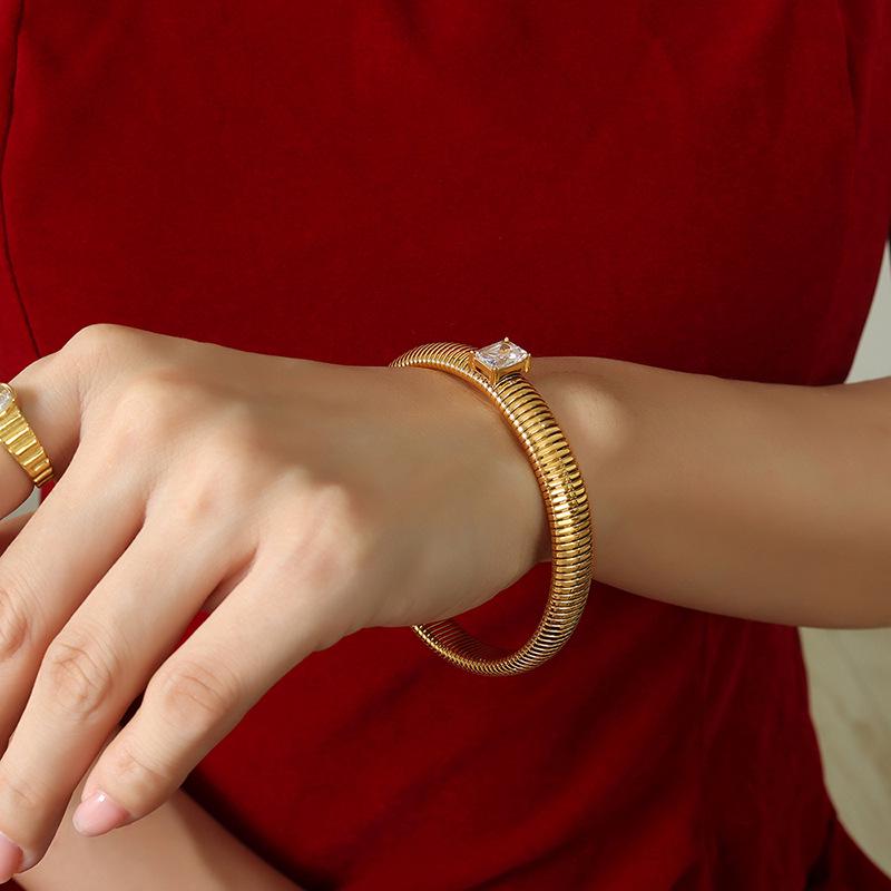 Elegant Gold-Plated Zircon Elastic Bangle: Korean-European Style Women's Jewelry