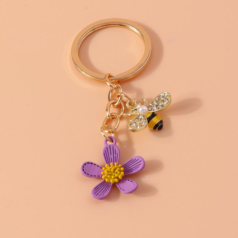 Cute Enamel Flower Bee Keychain Animal Key Rings Pendants for Women Girls Handbag Accessories DIY Jewelry Gifts