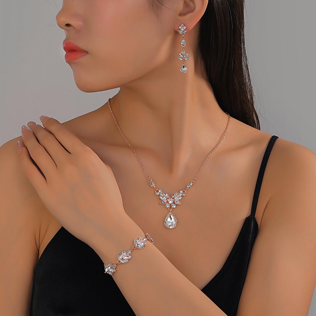 Fashion Niche Light Luxury Jewelry Set Necklace Bracelet Earrings Wedding Party Set Valentine's Day Birthday Gift 2026