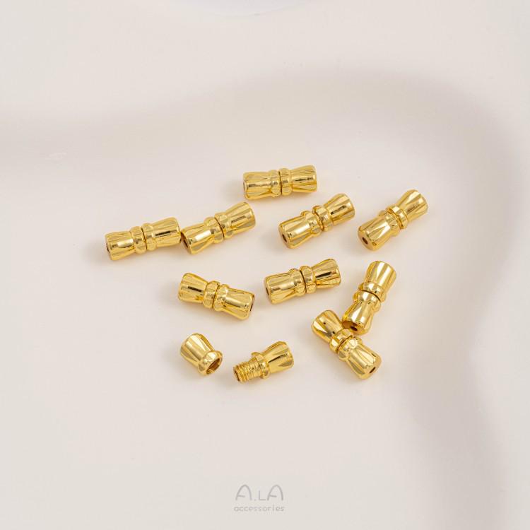 

Позолоченное 18-каратным золотом жемчужное ожерелье с винтовым спиральным замком, цепочкой с кисточкой и застежкой-бабочкой