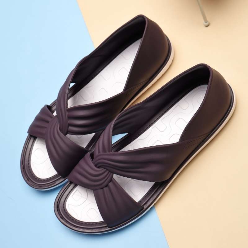 Flat-soled sandals versatile plastic wet water jelly shoes Korean version non-slip rain shoes waterproof female summer beach shoes fairy