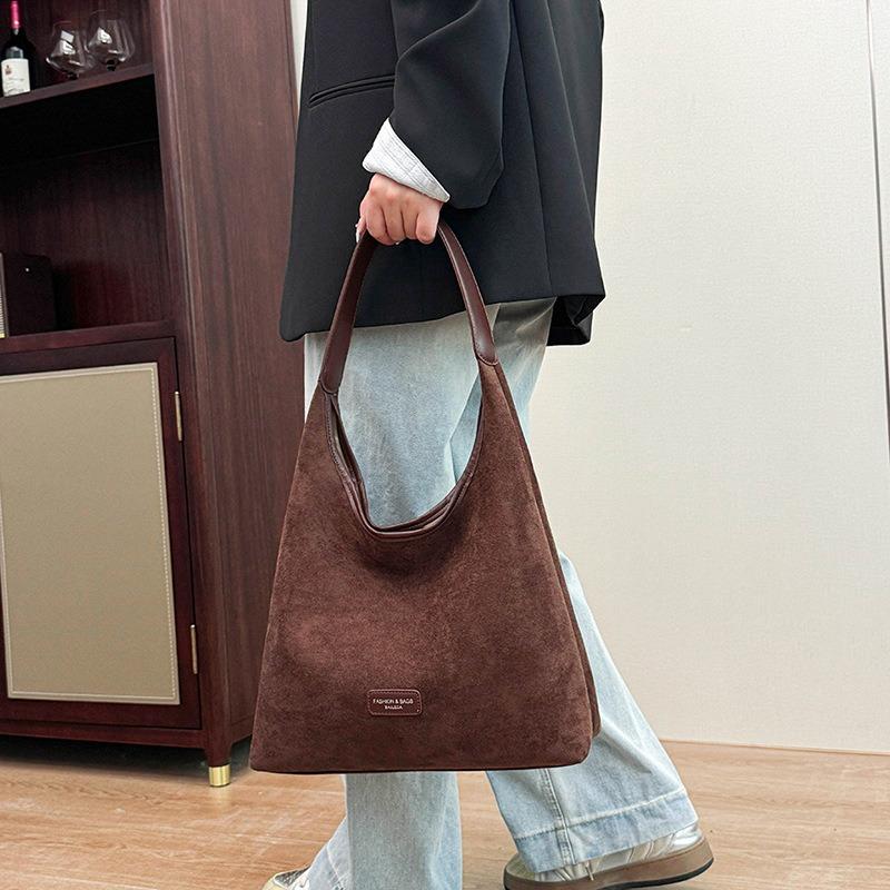 Casual large-capacity bag women's new summer popular simple shoulder underarm bag fashionable bucket bag