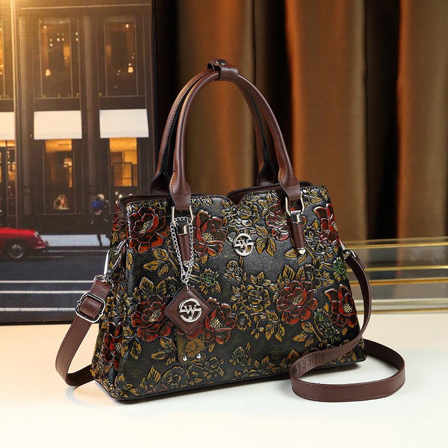 Chinese Classical Engraved Series Light Luxury Women'S Handbag Large Capacity Fashion High Sense Shoulder Messenger Bag