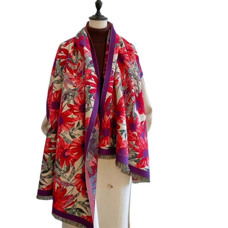 Autumn and winter shawl women's Yunnan Lijiang travel decoration with long retro cape fringed cape scarf