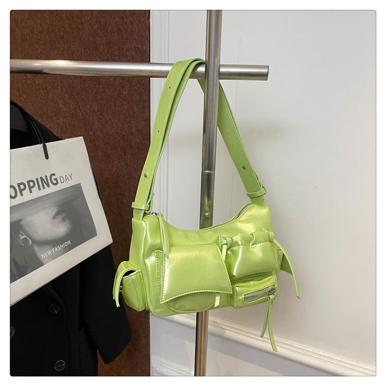 Retro personalized locomotive style casual messenger bag bag fashion niche high-end texture retro oil wax pitot women's bag