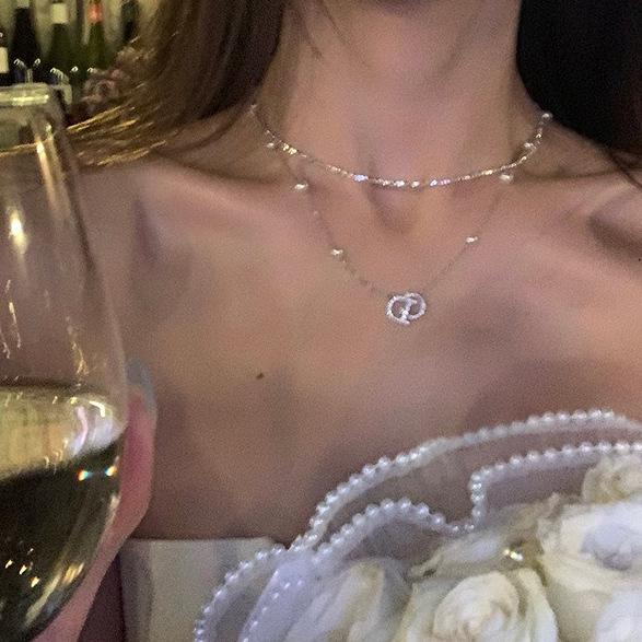 Women's Pearl Clavicle Necklace - Double Layer Letter Design Luxury Choker