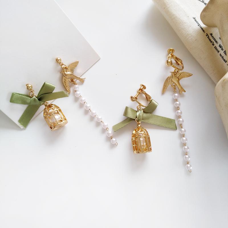 

Трендовые корейские асимметричные зеленые ленточные серьги-клипсы в виде птичьей клетки для женщин и девушек с длинными искусственными жемчужинами в виде птицы и кисточками