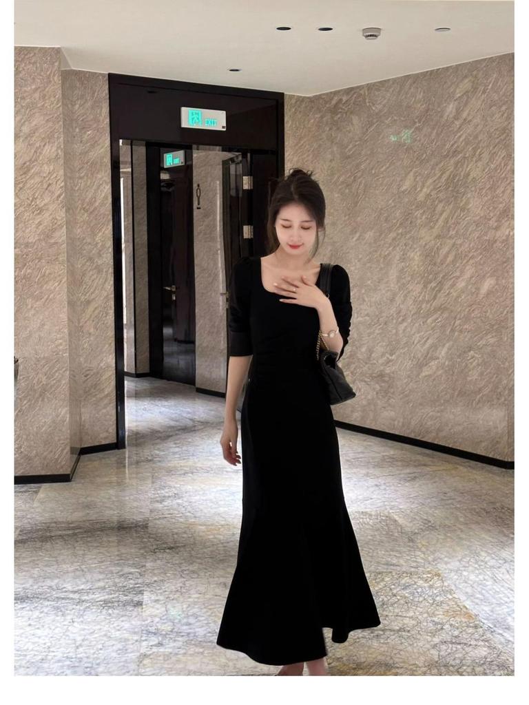 Elegant Coco Style Spring Suit Set: Women's Long Sleeve Jacket + Skirt