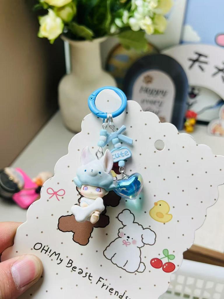 It Can Be Punched To Make A Keychain, and The Mobile Phone Chain Is Cute and Trendy To Play with.