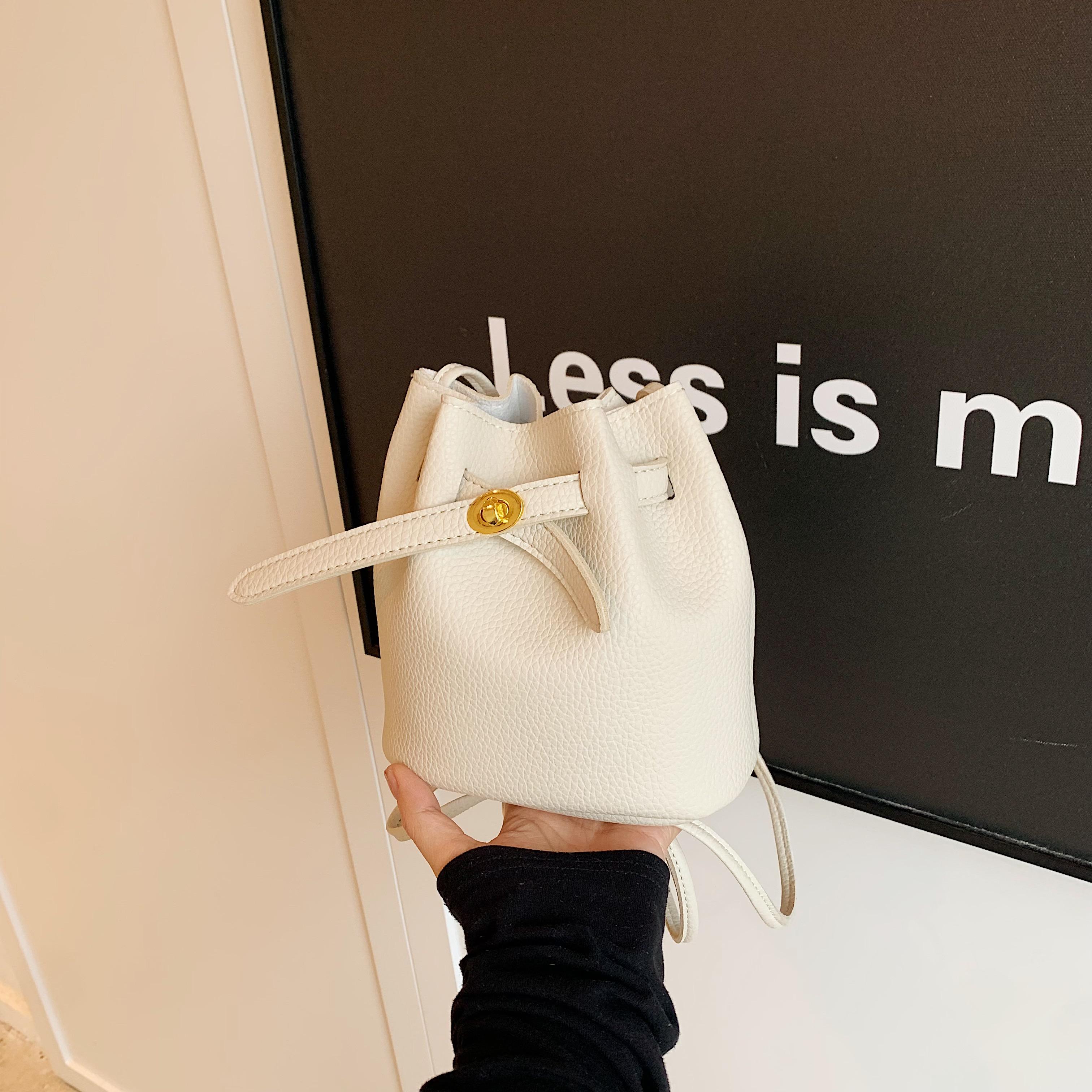 

Vintage Pu Leather Crossbody Bag For Women Lightweight Bucket Purse With Decorative Lock For Daily Commute And Shopping