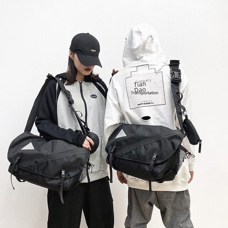 Fashionable Black Large Shoulder Tote Bag For Men With Nylon Lining Urban Simple Style