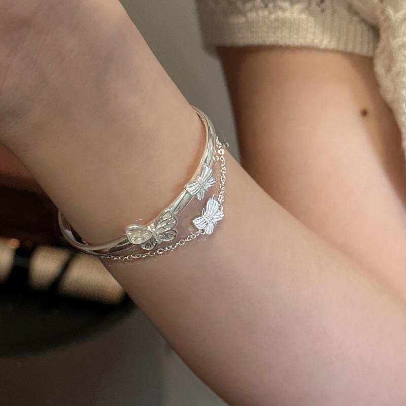 Trendy Women's Versatile Chinese Butterfly Bracelet - Fashionable and Unique