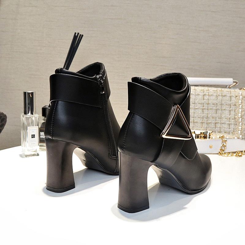 Korean Style Women's Pointed Toe Short Boots with Chunky Heel, Metal Buckle, Side Zipper, Plus Size - Perfect for Autumn and Winter.