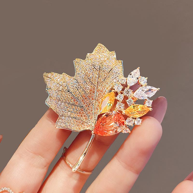 Elegant Retro Crystal Maple Leaf Brooch for Women