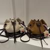 Damenhandtasche neu vielseitig verdreht tragbare Beuteltasche Pendler Mode Retro Umhängetasche