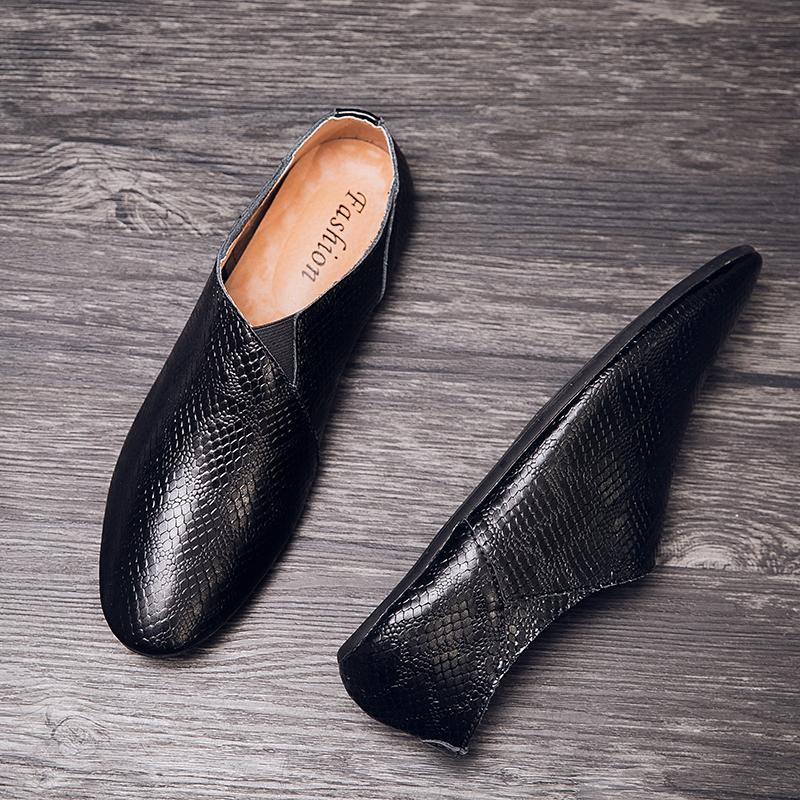 Echtes Leder Herren Slipper Leichte Freizeitschuhe Herren Outdoor Laufschuhe Komfort Herren Fahrschuhe Punk Stil Kleidungsschuh