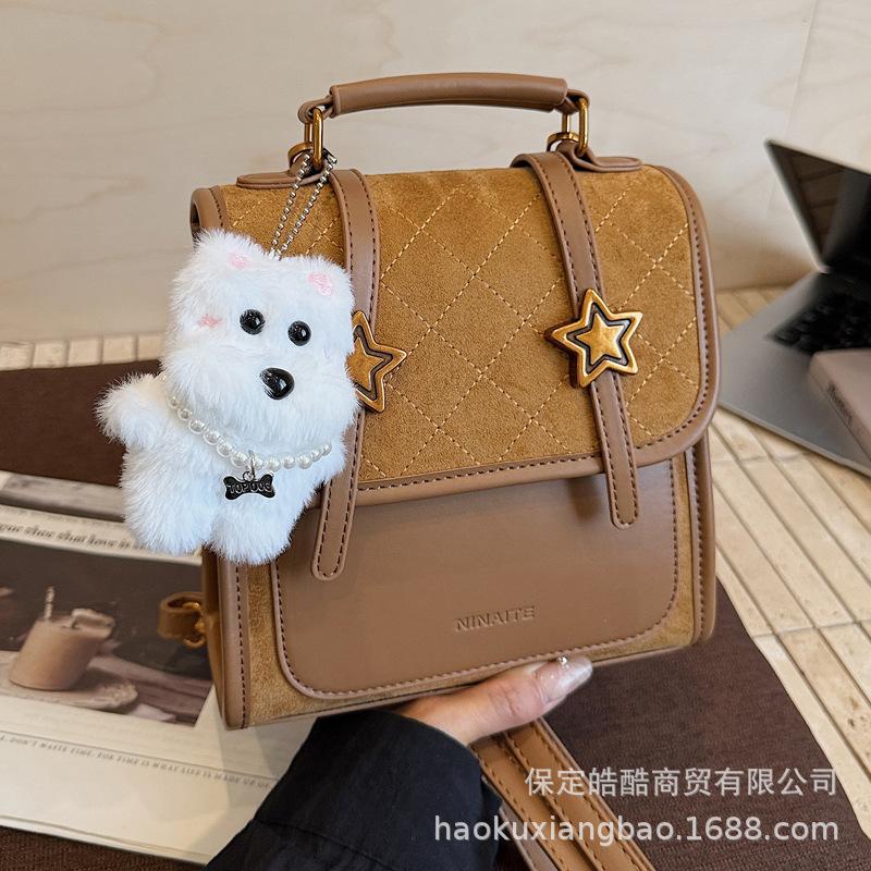 Niche design backpack female fashion student class schoolbag Korean version of leisure street trend lightweight travel backpack