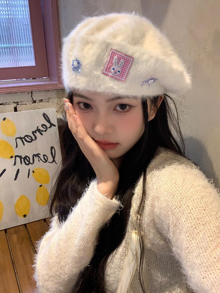 Korean Version Of Rabbit Fur Beret, Reverse Forward Hat, White Female Winter Big Head Circumference, Sweet And Cute Painter Bud Hat