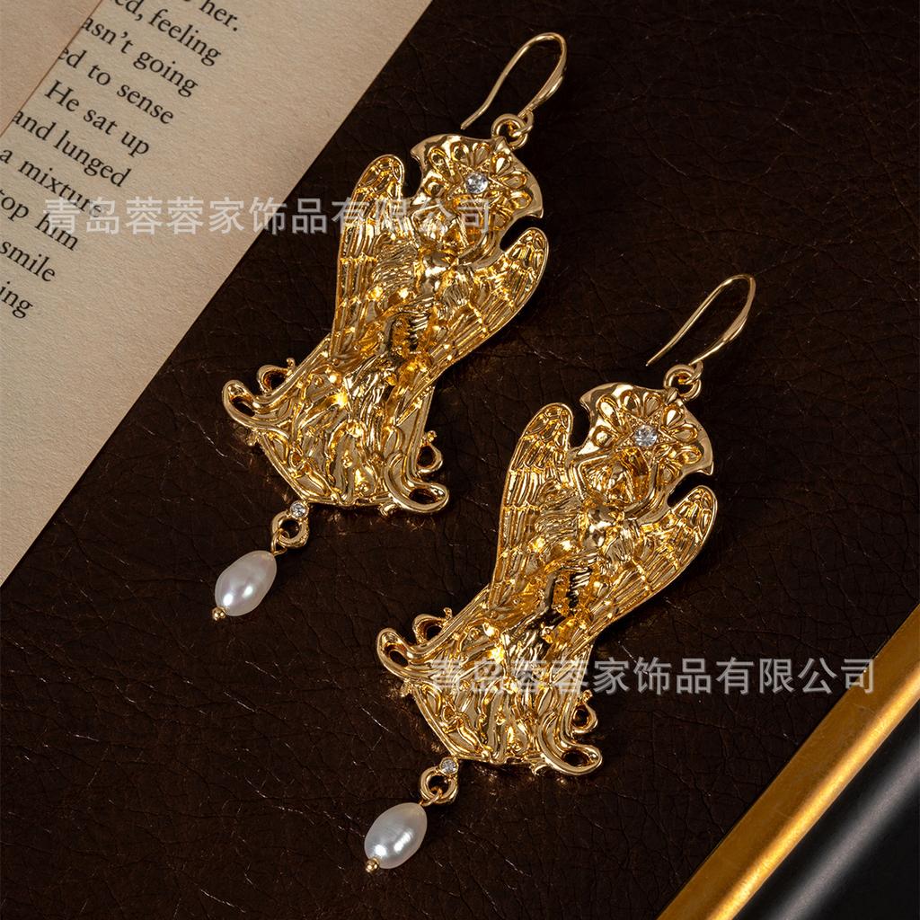 Antique Style Earrings French Light Luxury High-end Feel Unique Baroque Gold Niche Design