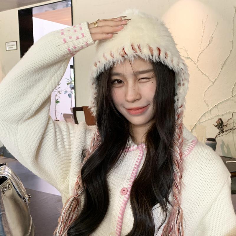 Big head circumference thickened plush knitted hat women's autumn and winter warm ear protection braids fashionable versatile face small bag hat
