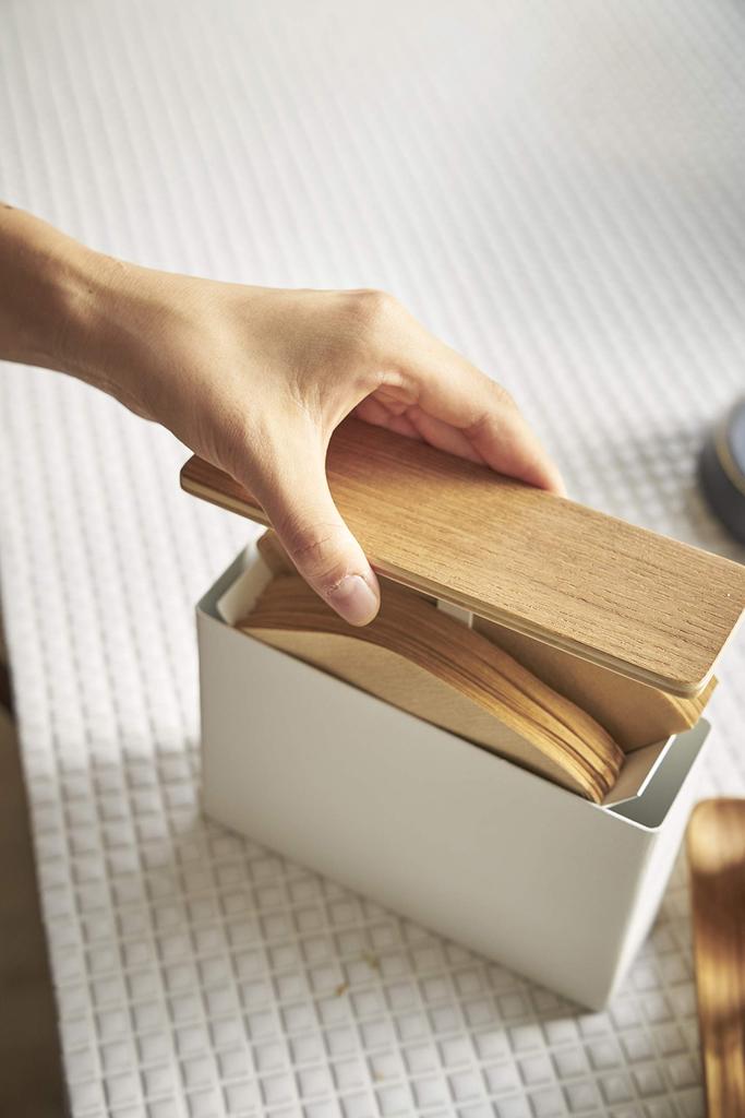 Yamazaki Tosca Kaffeepapierfilter-Hülle, Weiß, ca.. B18,5 x T5,7 x H14cm, mit Deckel, Staubschutz, 3802