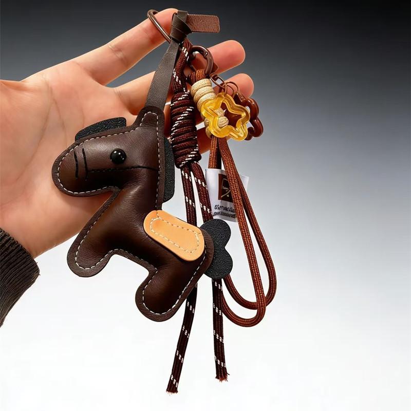 Llavero de Poni Encanto de Mochila de Cuero Ins Llavero Personalizado para Coche Colgante de Bolso Bolso Miu Correa de Bolso Decoración Regalo
