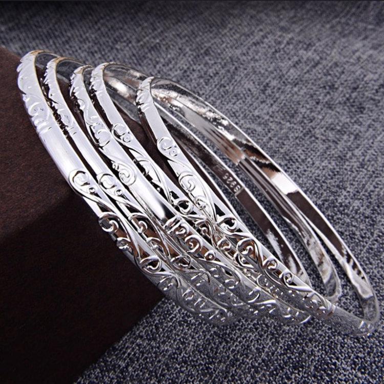Silver Geometric Circle Bracelet Set - Trendy and Versatile Fashion Accessory for Women