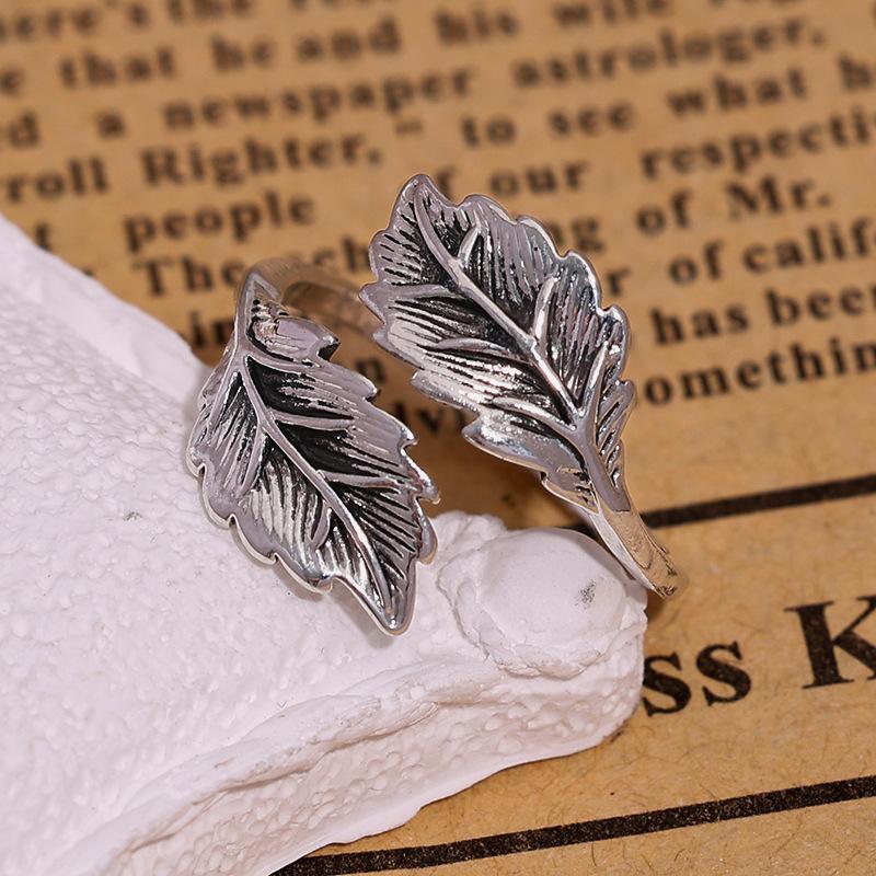 Retro Thai silver old craft leaf index finger ring simple atmosphere opening adjustable leaf couple ring