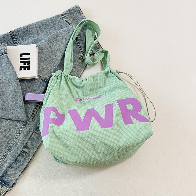 

Large capacity shoulder underarm bag 2025 spring new foreign style fashion trend women s leisure commuter tote bag