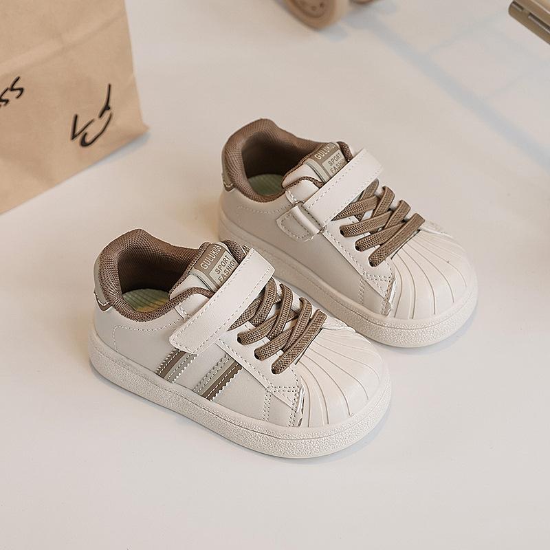 

Весна и осень 2025 Новые кроссовки для мальчиков с ракушечным носком, защита от ударов, спортивная повседневная обувь, корейская версия, модные универсальные кеды для девочек 25 коричневый