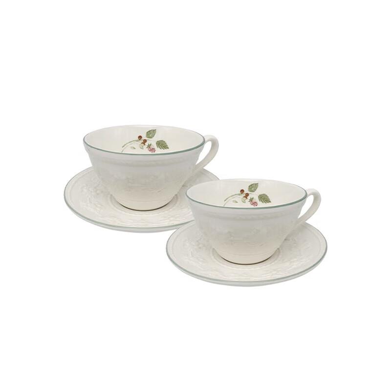 Wedgwood Happy Holiday Raspberry Teacup Set