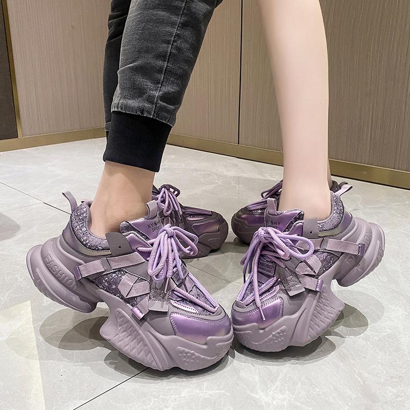 

2025 новая обувь женская больших размеров 41-43 спортивная и для отдыха женские кроссовки на толстой подошве с увеличением роста обувь для пар 43 фиолетовый