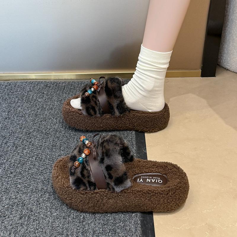 

Internet celebrity retro fringed fluffy slippers women s 2025 autumn new wear versatile casual soft bottom lazy one-word drag 35 чёрный