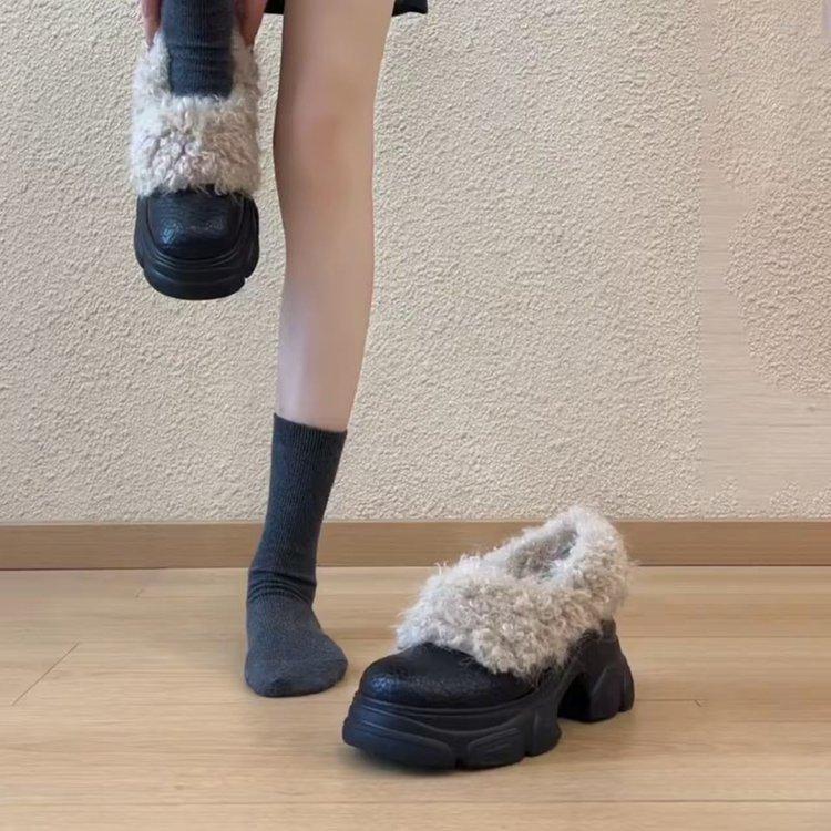 One-pedal fluffy shoes, small thick-soled heightened piled warm cotton boots, new versatile small leather shoes for winter