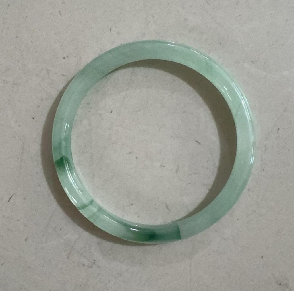 One-Step Glass-Like Jade Bangle: Xiaohongshu Style, Natural Buzhichun Ice-Clear, Women's High-Ice Round Design.