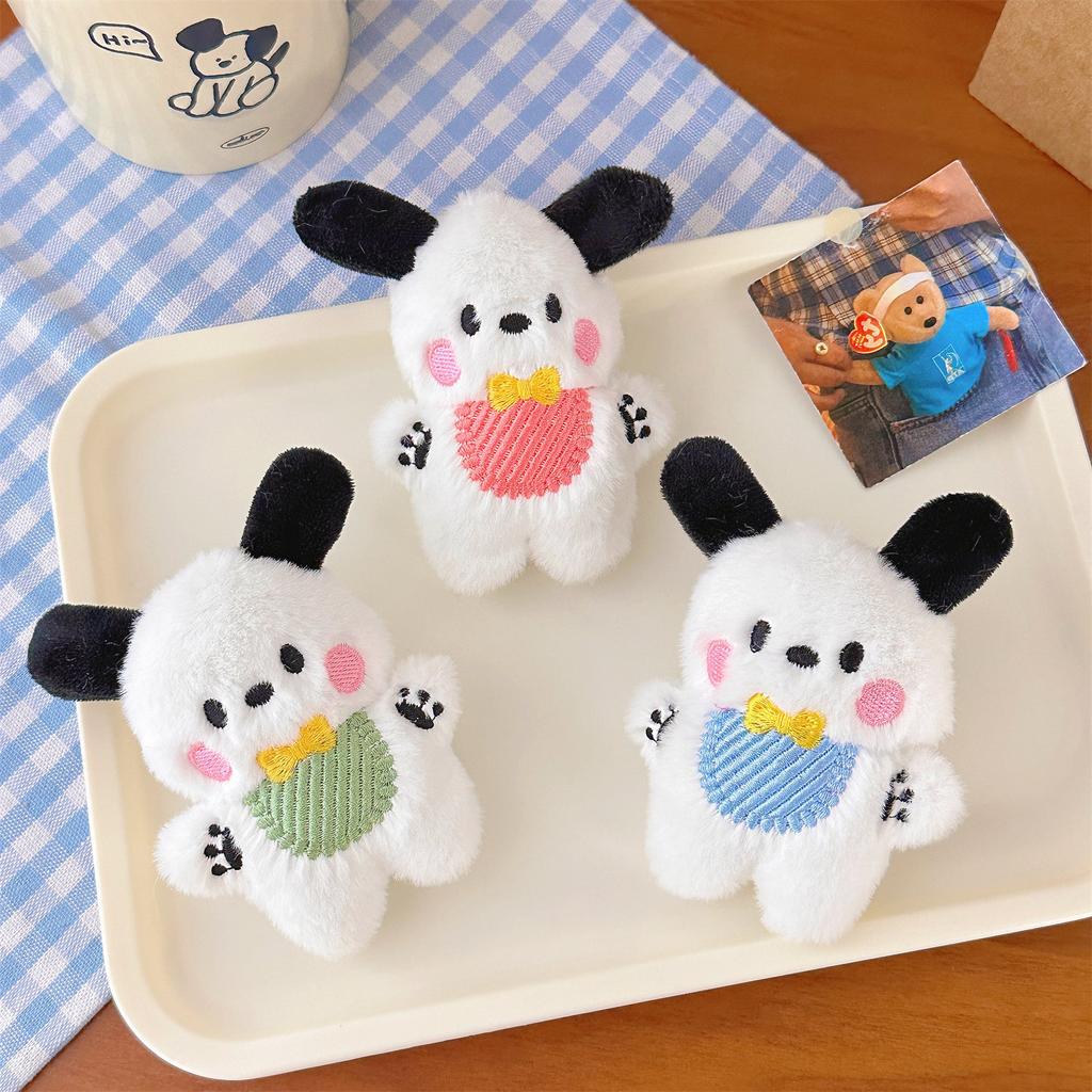 2/4 Pezzi Bambola Cane Peluche Cartone Animato Spilla Cane Orso Decorazione Zaino Studente Sciarpa Accessori Abbigliamento