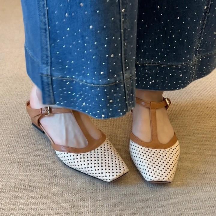 thick heel 3cm new French color matching commuter thick heel T-belt woven hollow bag head cool slippers women's bag head half drag