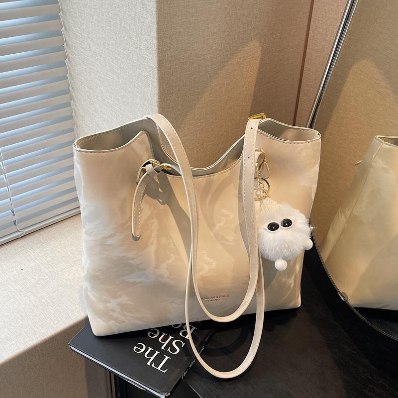 Simple and versatile large-capacity bag women's new retro niche shoulder underarm bag commuter tote bag