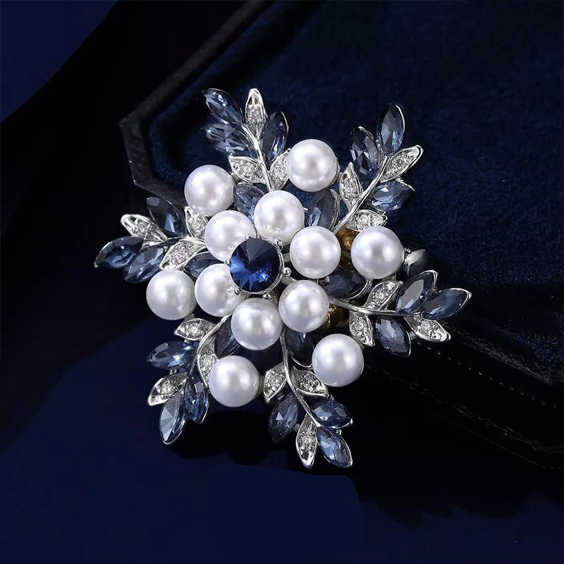 Fashion Retro Alloy Flower With Pearl Brooch Chest Flower Corsage Pearl Accessories Pin