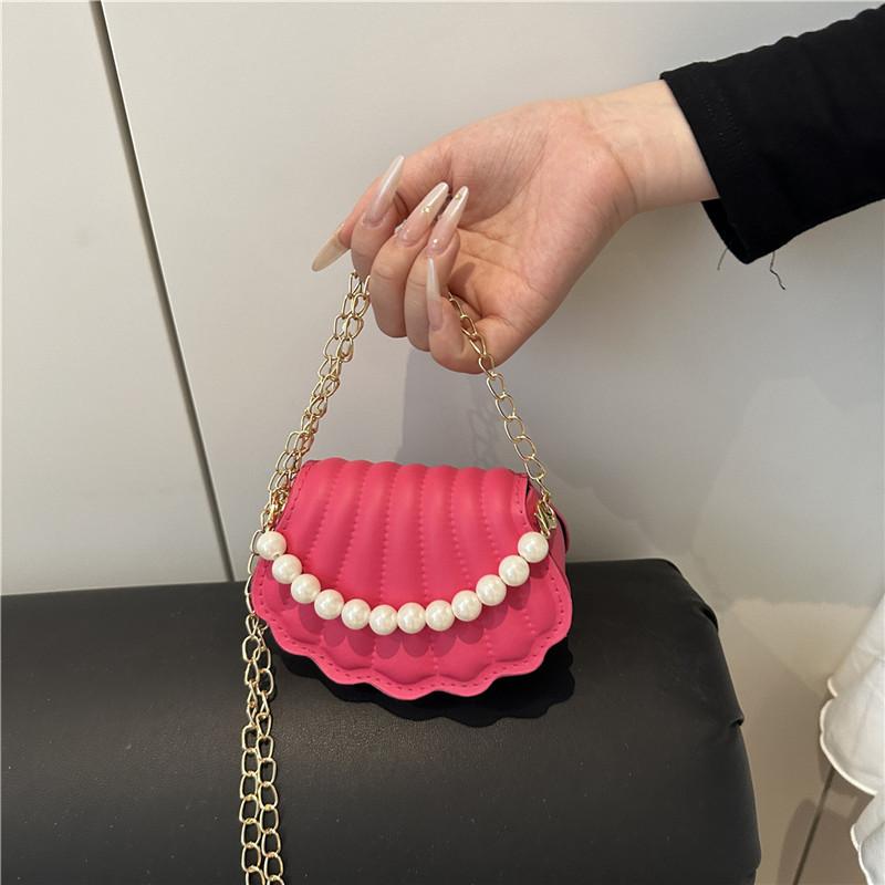 Gentle fashion simple temperament pearl chain shell bag 2025 summer new foreign style shoulder messenger bag Korean version of women
