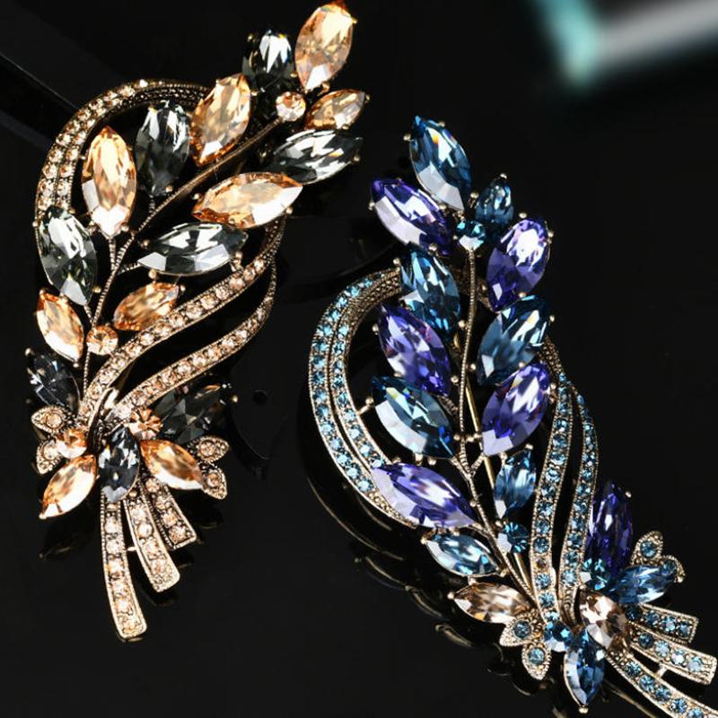 Brooch Ladies High-End Crystal Accessories Retro Atmosphere Suit Corsage Coat Brooch Birthday Gift