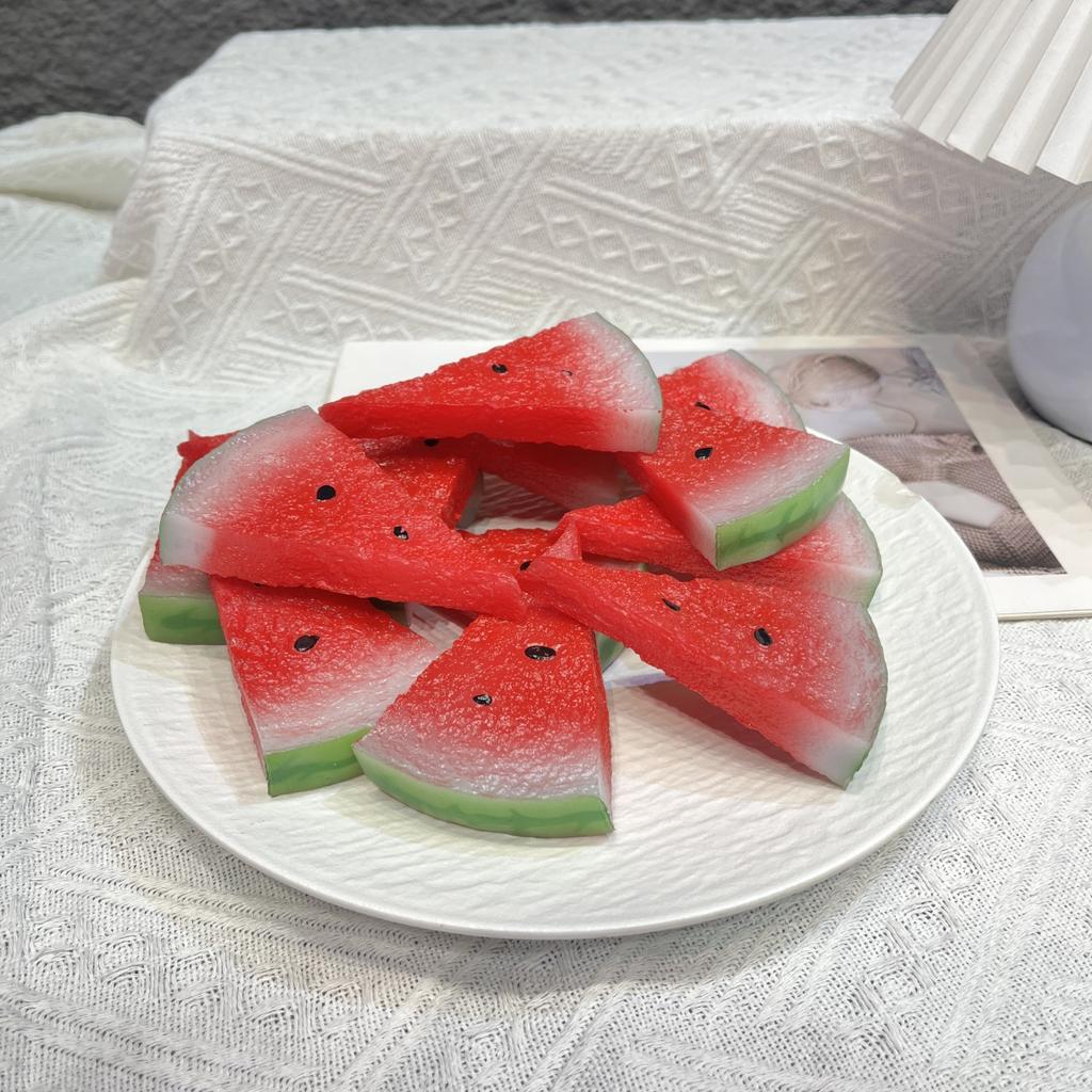 Super realistic simulation of watermelon slices, fake fruit decorations, photography props, scene arrangement, fruit toys