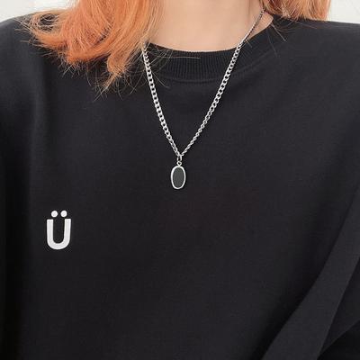 Korean Style Black Oval Pendant Necklace for Women – Retro Hip Hop Clavicle Chain
