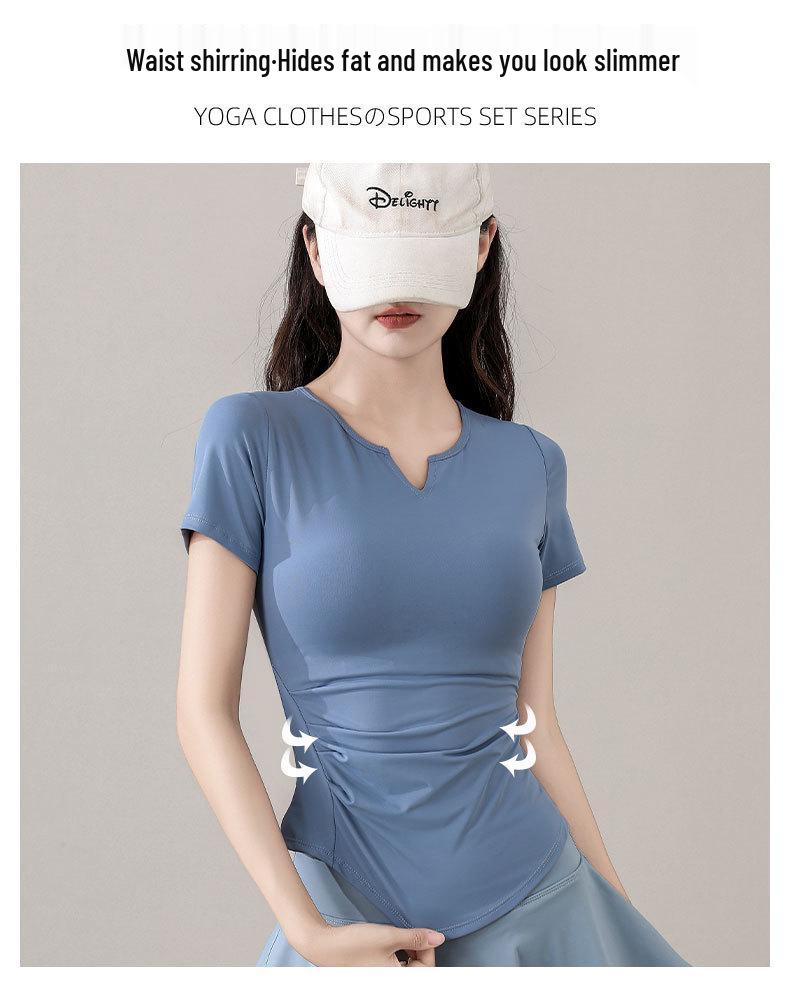 Damen Sommer Sportbekleidungsset: Schnelltrocknendes Tennis-, Badminton-, Yoga- und Lauf-Outfit mit kurzärmeligem Oberteil und Rock.